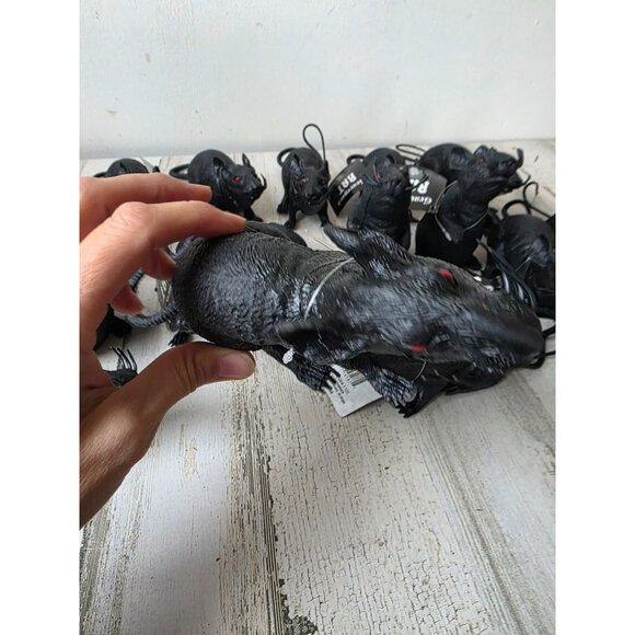 Greenbrier graveyard rat squeak Halloween mouse set lot huge prop decor lifelike - Picture 4 of 11